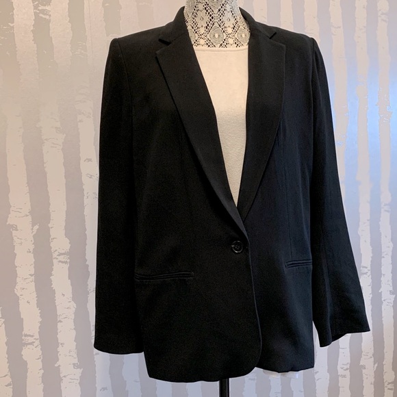 Blazer - Picture 1 of 2